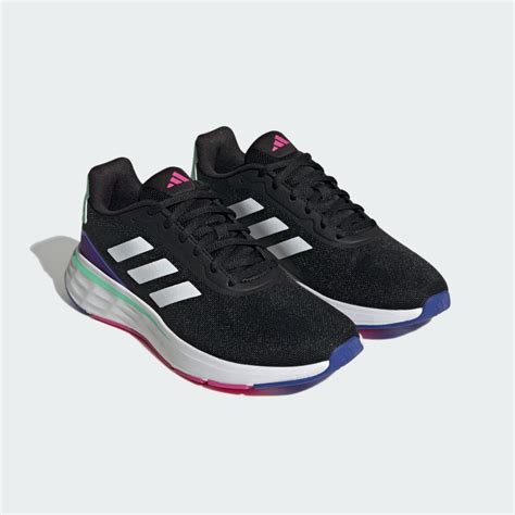 sepatu lari adidas wanita